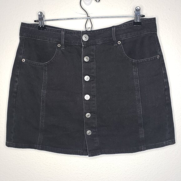 American Eagle Women's Sz 12 Black Button Front Denim Mini Skirt - Picture 1 of 7